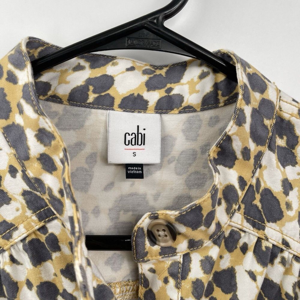Cabi S Button Down Shirt Womens Grey Yellow Abstract Leopard Print Blouse - Picture 2 of 7